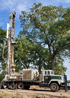 G.O. Loop drilling rig